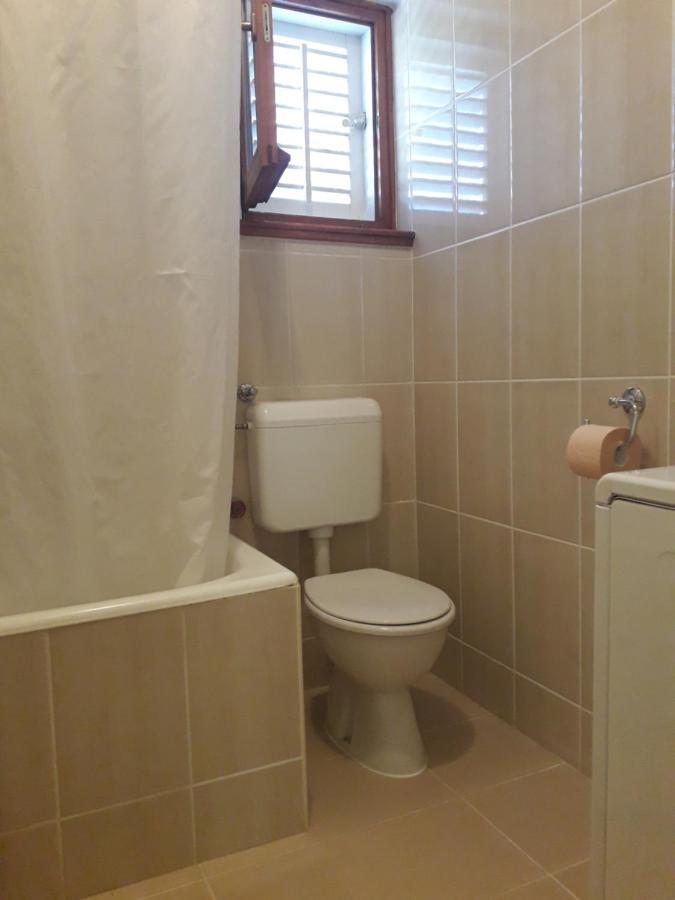 Goga Apartment Petrcane Buitenkant foto